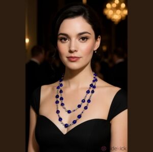 🔔NWT🇨🇦 Artisan Handcrafted shiny AAA Crystal beaded long Statement Necklace